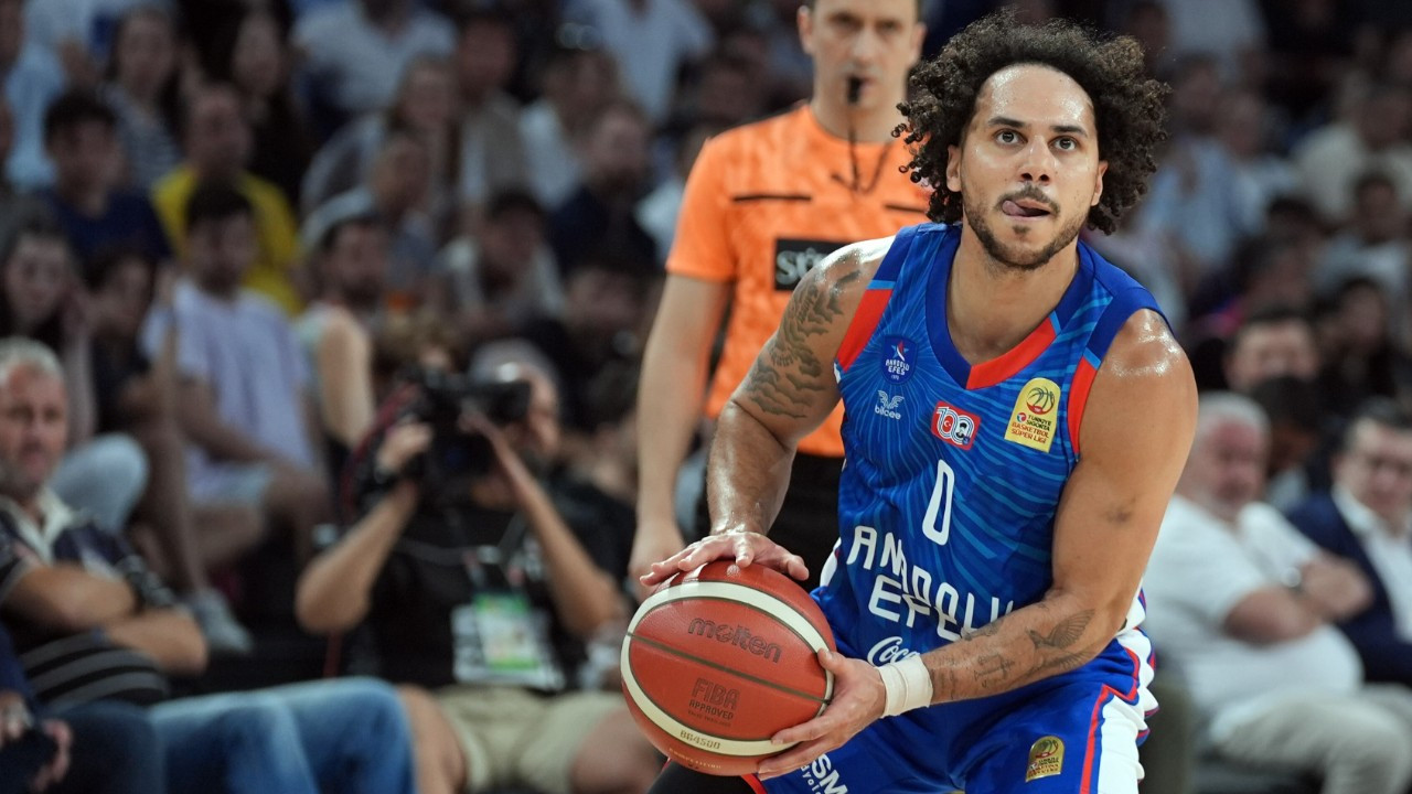 Anadolu Efes’ten Shane Larkin için sakatlık açıklaması